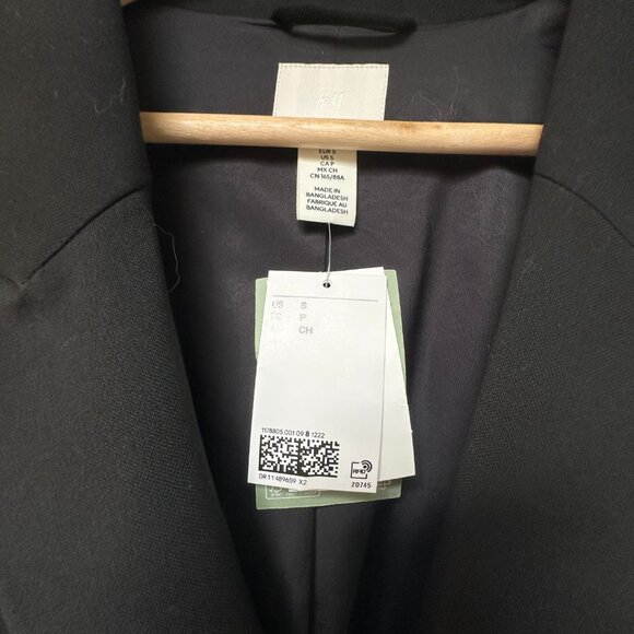 H&M Blazer - Picture 3 of 6